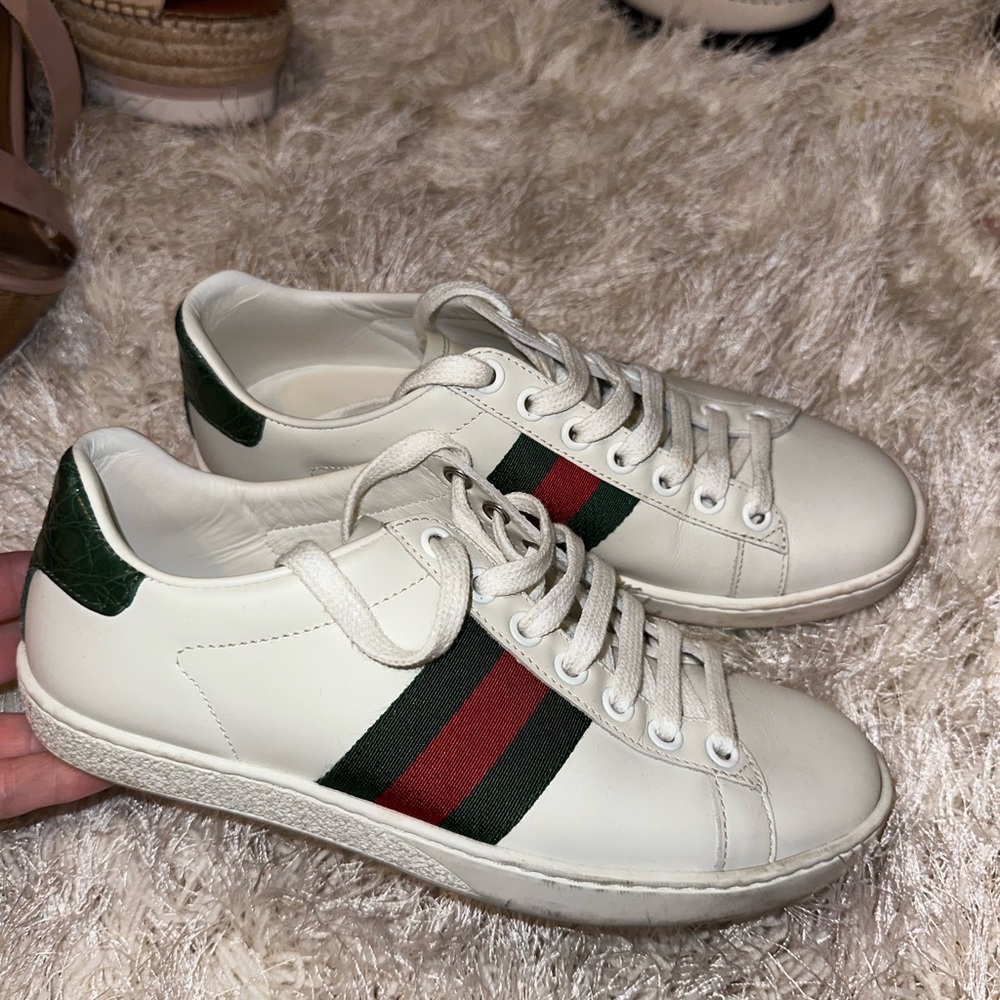 Gucci Women's Ace leather sneaker